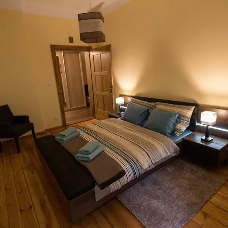 Centrum שצ'קלארסקה פוראובה